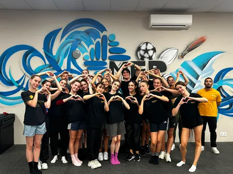 L'équipe de l'Arles Youth Ballet Company chez MFP Sport