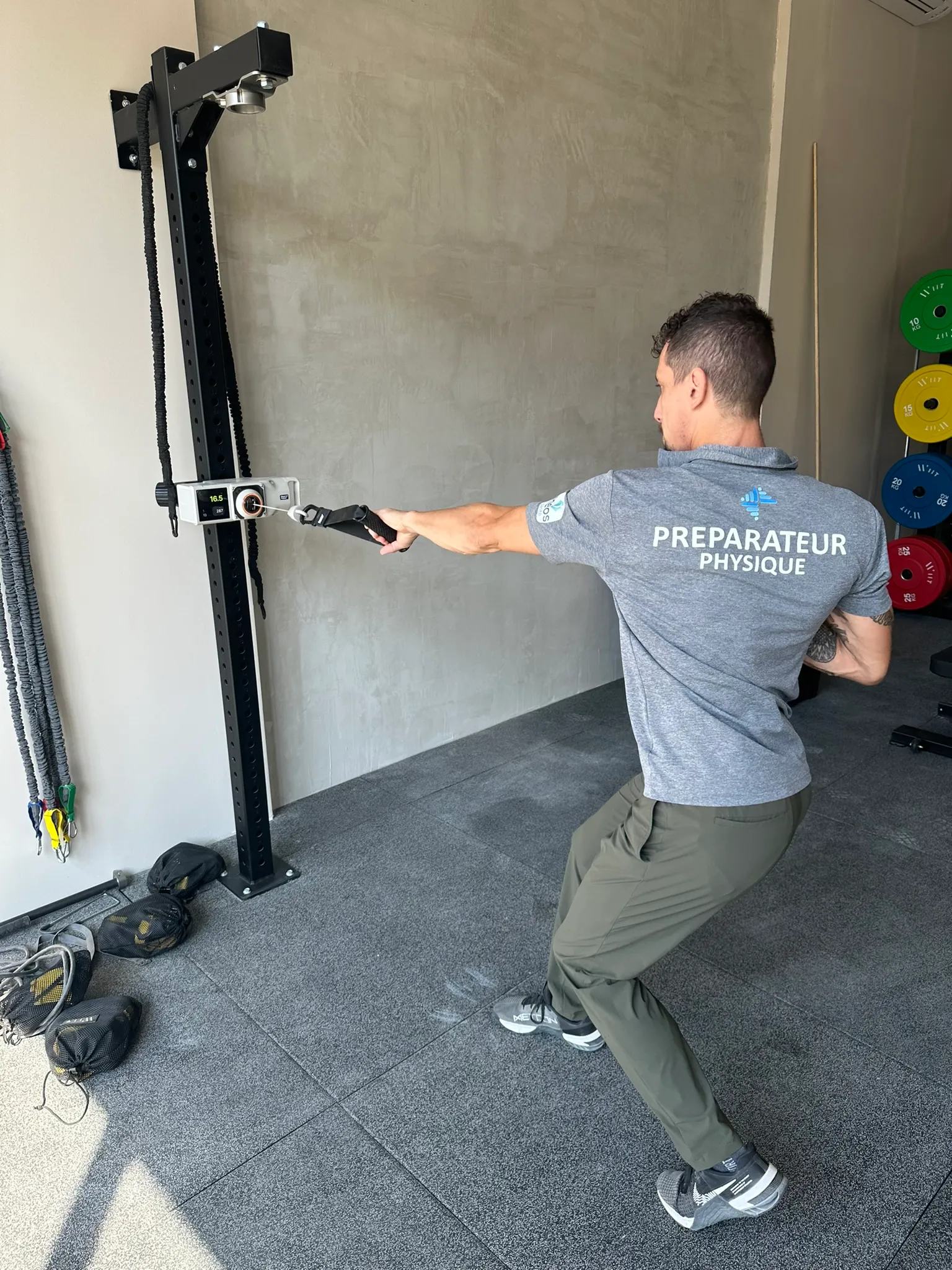 Test de force encadré par un préparateur physique à MFP Sport, Arles
